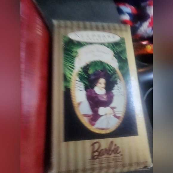 Hallmark Barbies - Picture 2 of 4